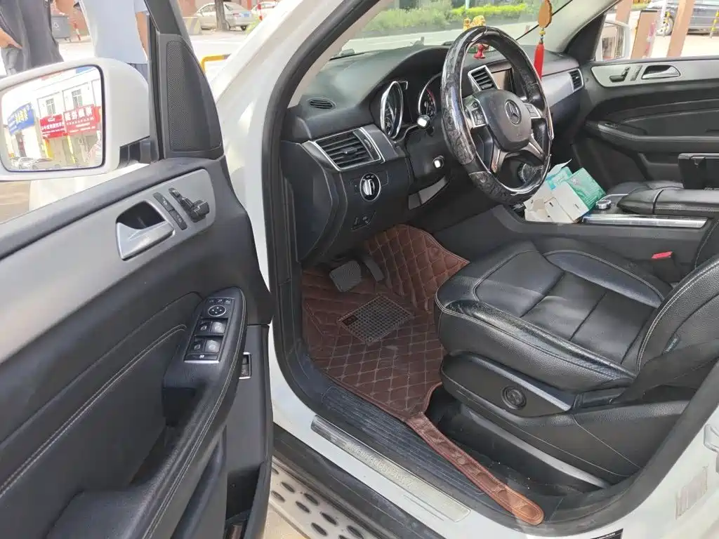 Mercedes-Benz M-Class — миниатюра 14