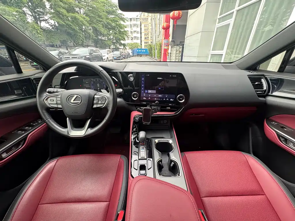 Lexus NX 2023 260