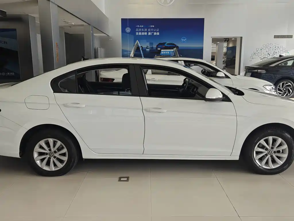 Volkswagen Bora — миниатюра 4