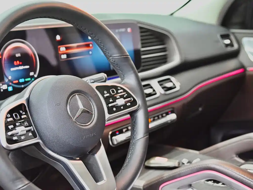 Mercedes-Benz GLE (Import) — миниатюра 18