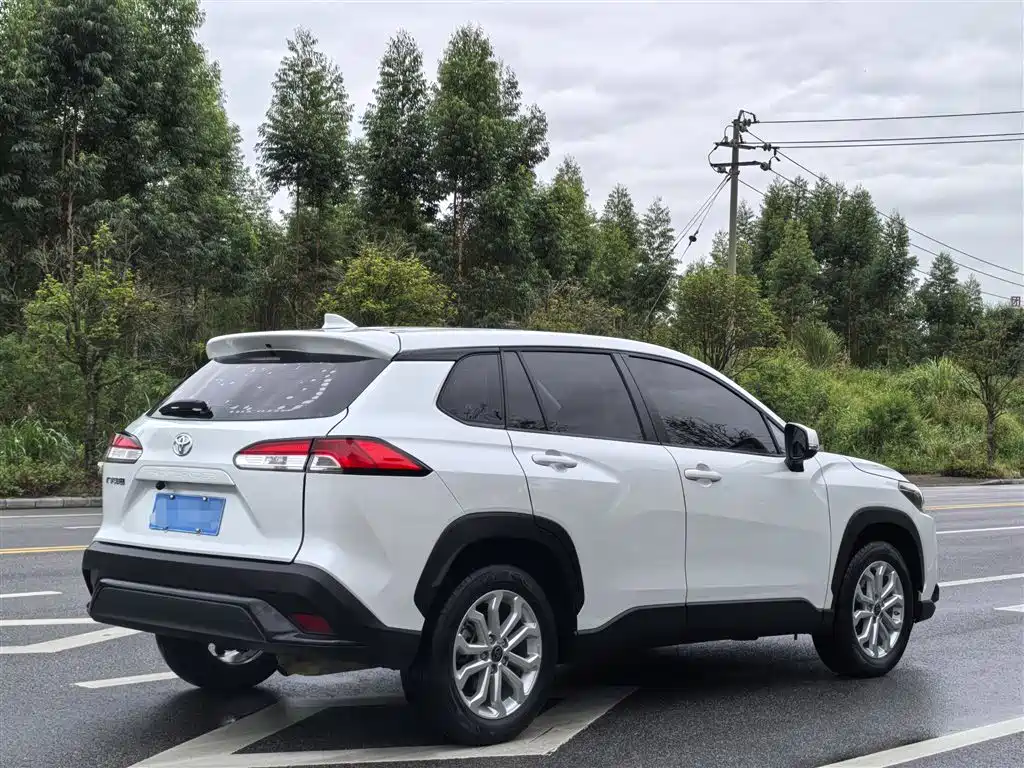 Toyota Frontlander — миниатюра 6