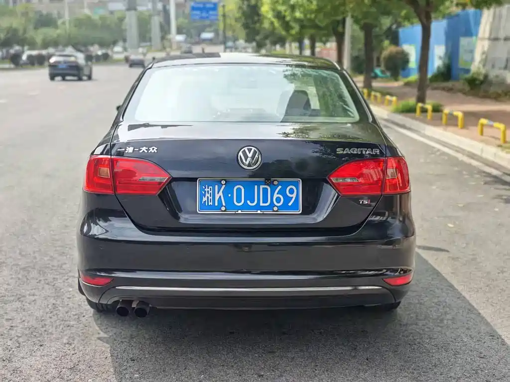 Volkswagen Sagitar — миниатюра 9