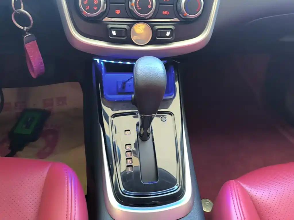 Nissan Tiida — миниатюра 14