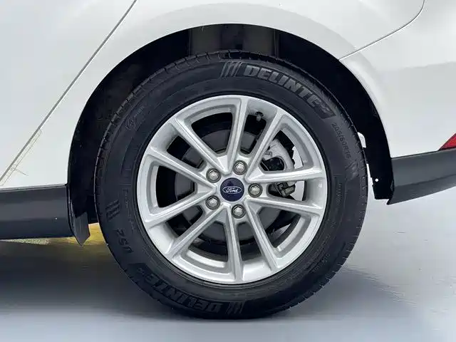 Ford Focus — миниатюра 16