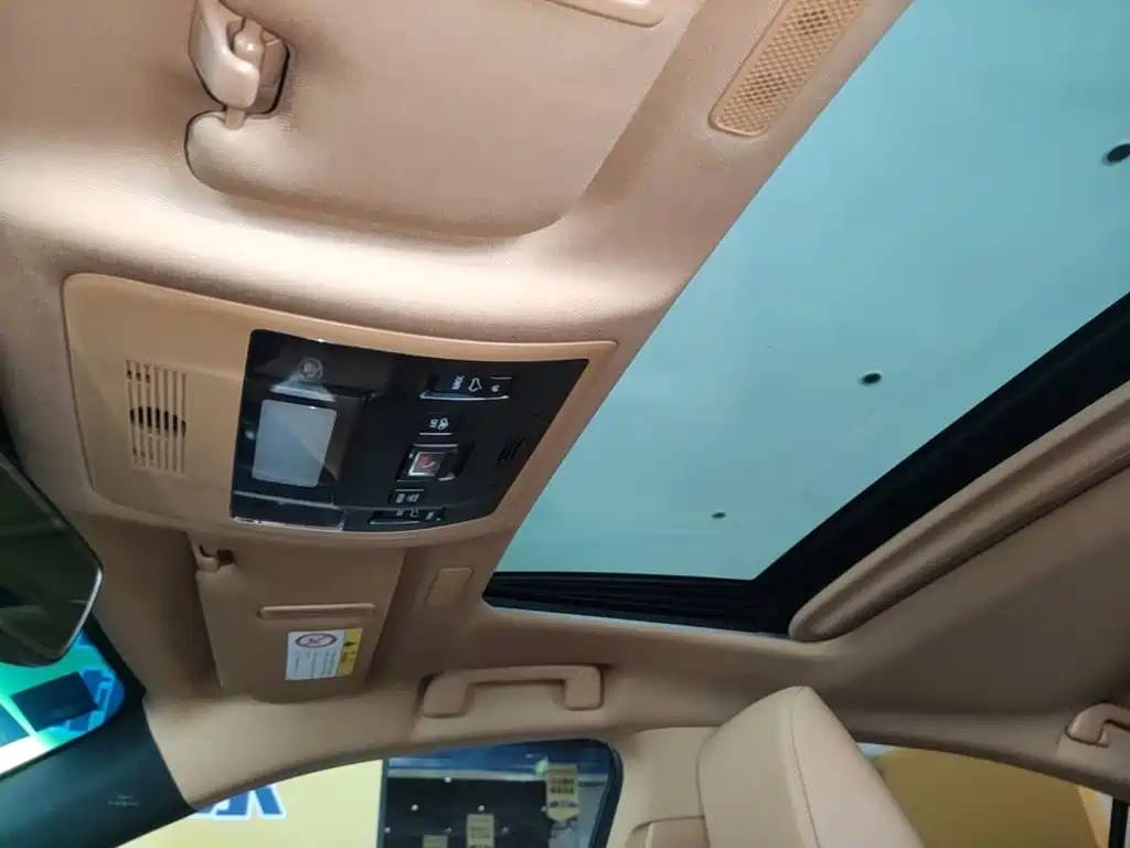 Lexus ES — миниатюра 18