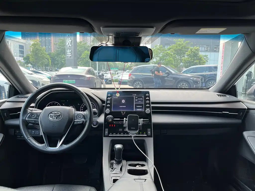 Toyota Avalon — миниатюра 5