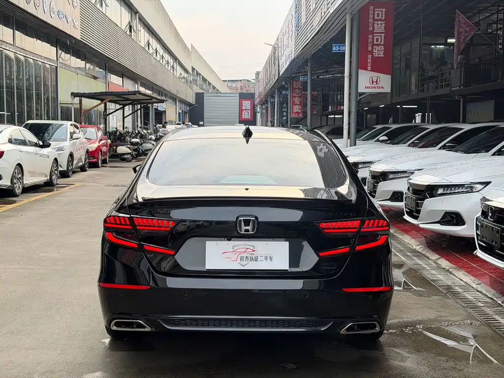 Honda Accord — миниатюра 9