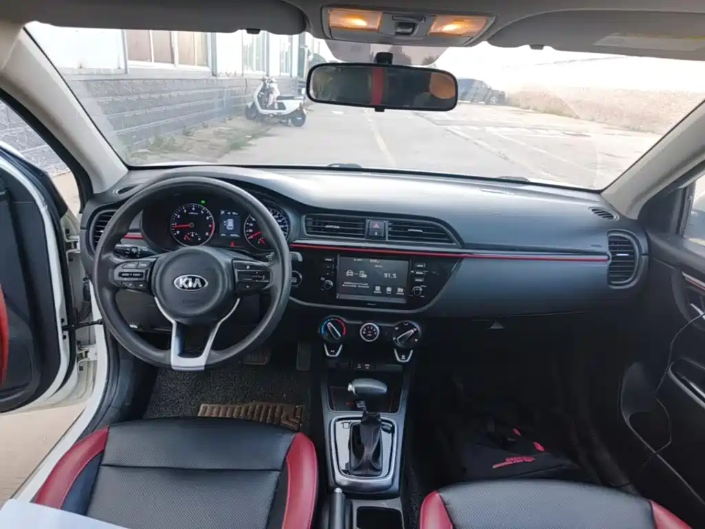 Kia KX Cross — миниатюра 10