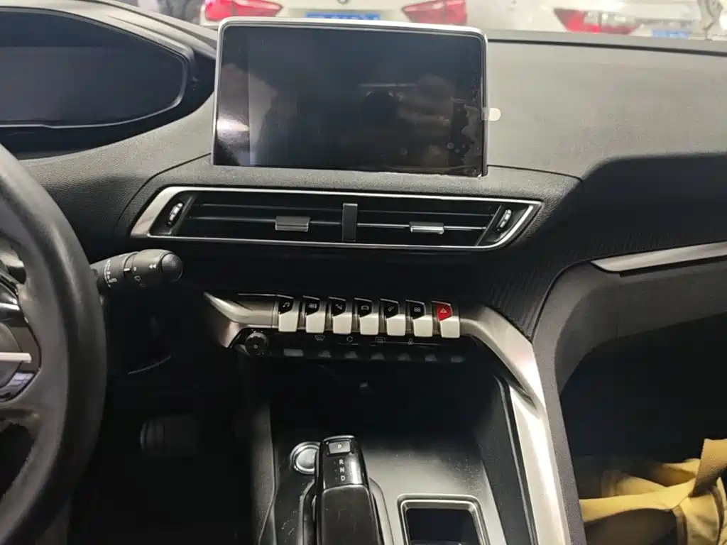 Peugeot 5008 — миниатюра 13
