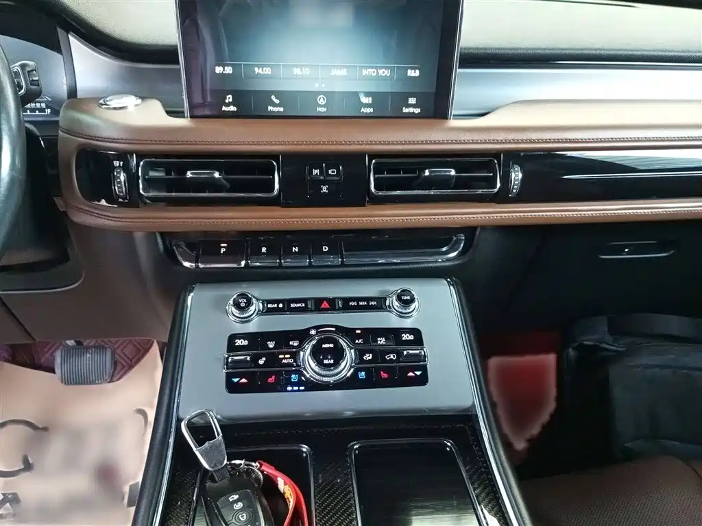 Lincoln Aviator (Import) — миниатюра 6