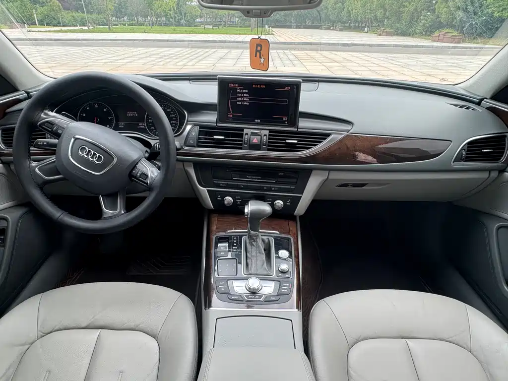 Audi A6L 2012 30 FSI Comfort