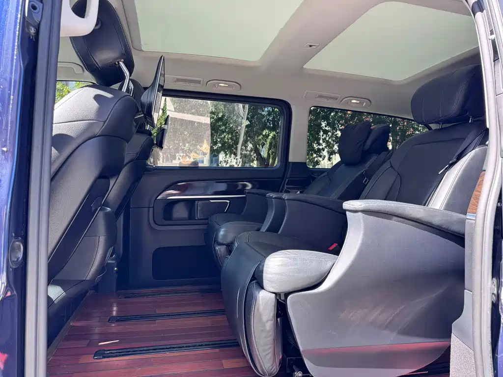 Mercedes-Benz V-Class — миниатюра 13