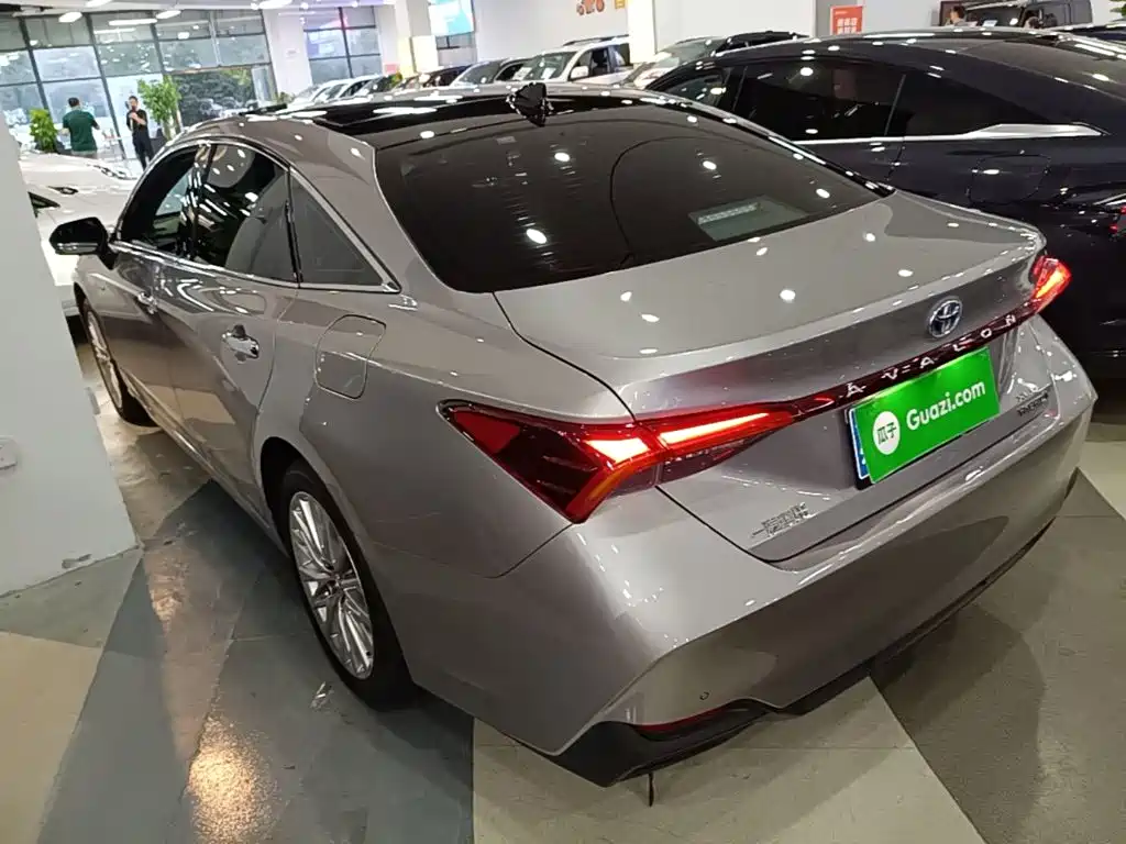 Toyota Avalon — миниатюра 5
