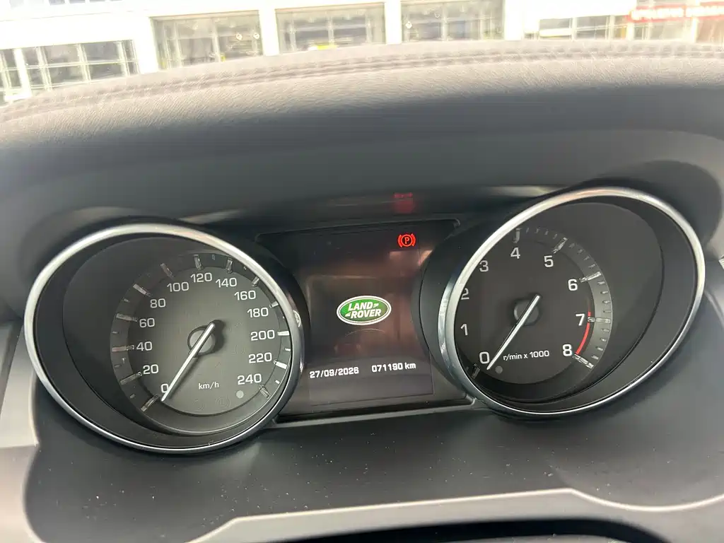 Land Rover Evoque — миниатюра 13
