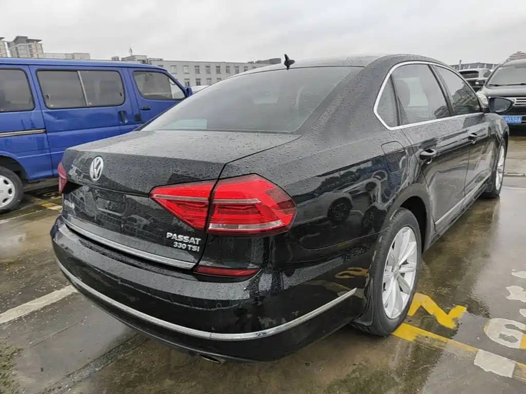Volkswagen Passat — миниатюра 7