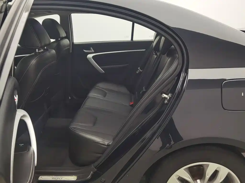 Geely Emgrand — миниатюра 15