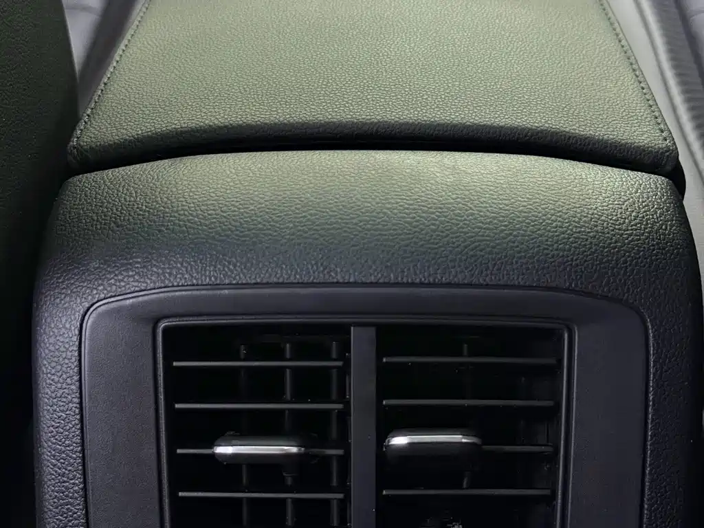 Volkswagen T-Roc — миниатюра 18