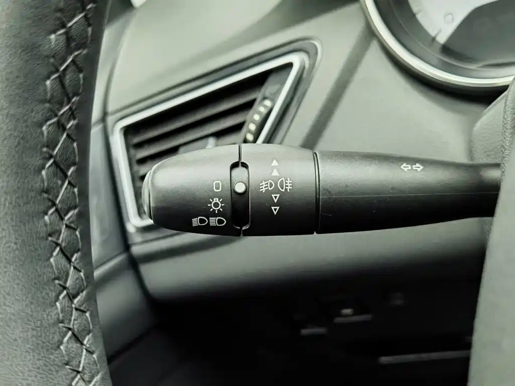 Peugeot 308 — миниатюра 21