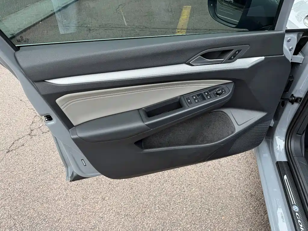 Volkswagen Golf — миниатюра 6