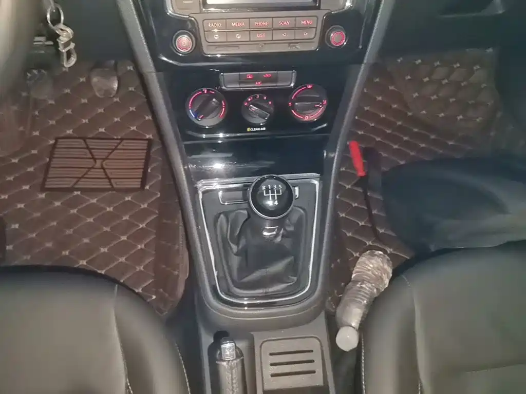 Volkswagen Bora — миниатюра 14