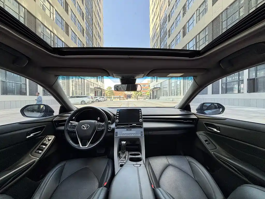 Toyota Avalon — миниатюра 8