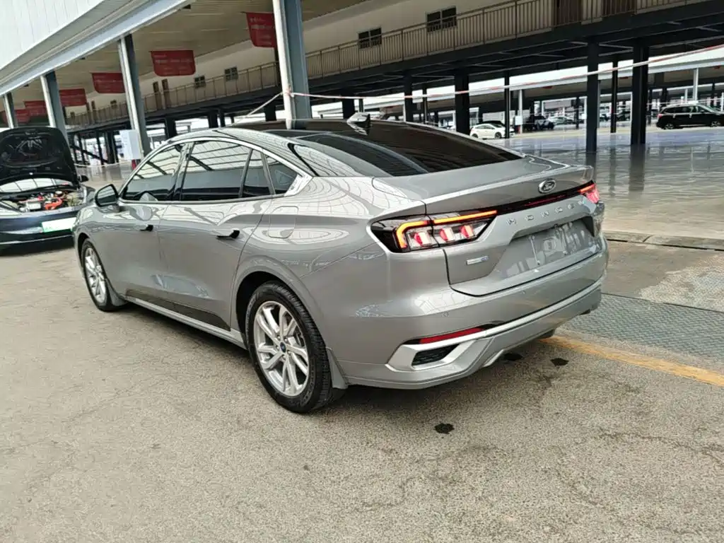 Ford Mondeo — миниатюра 5