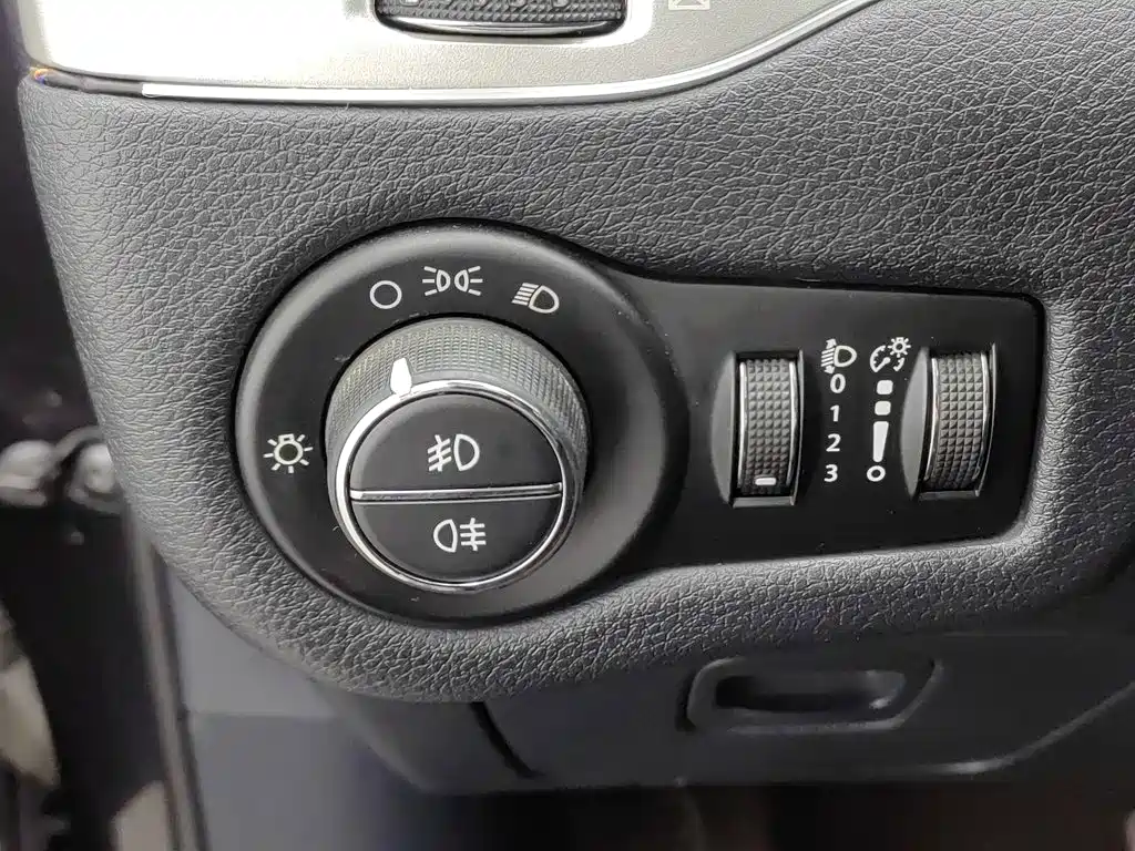 Jeep Cherokee — миниатюра 21