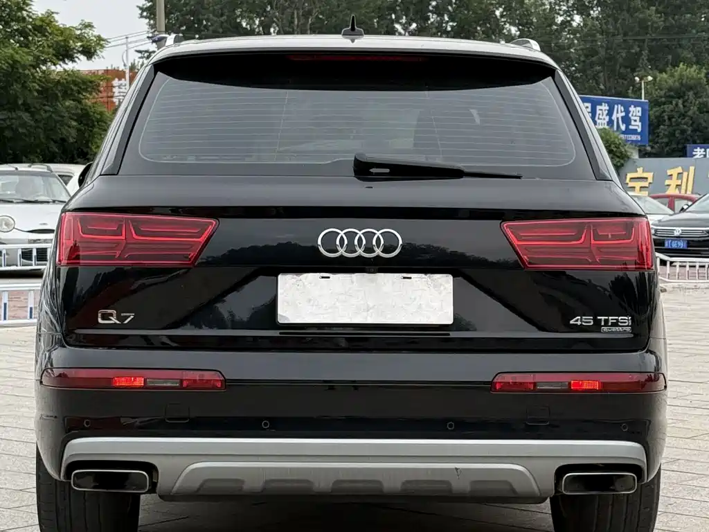 Audi Q7 — миниатюра 6