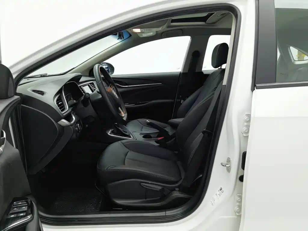 Buick Excelle — миниатюра 10