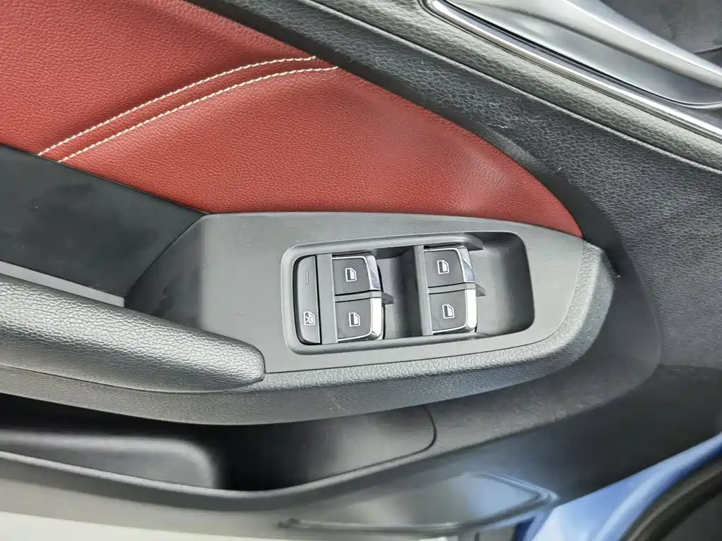 Roewe RX5 — миниатюра 9