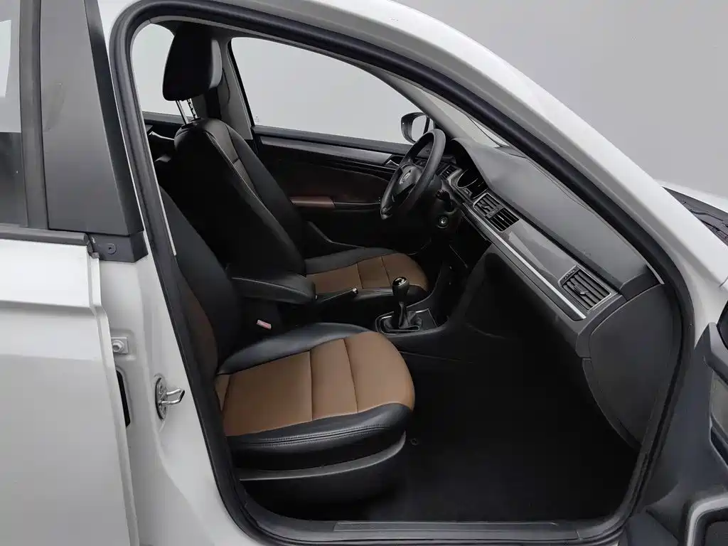 Volkswagen Bora — миниатюра 23
