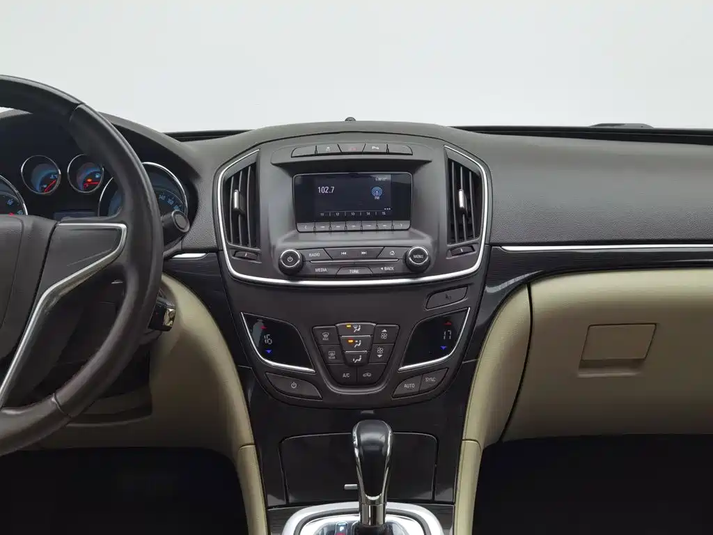 Buick Regal — миниатюра 12