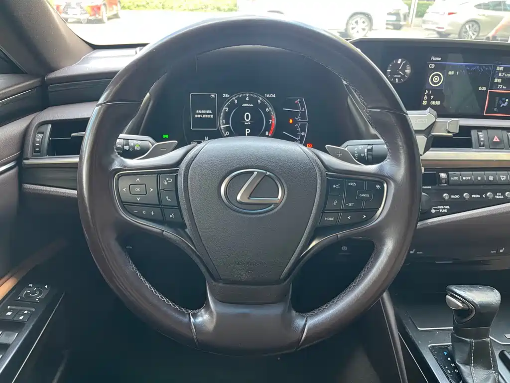 Lexus ES — миниатюра 16