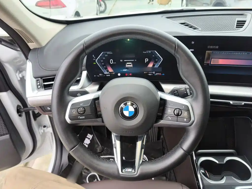 BMW X1 2023 sDrive25Li M Sport