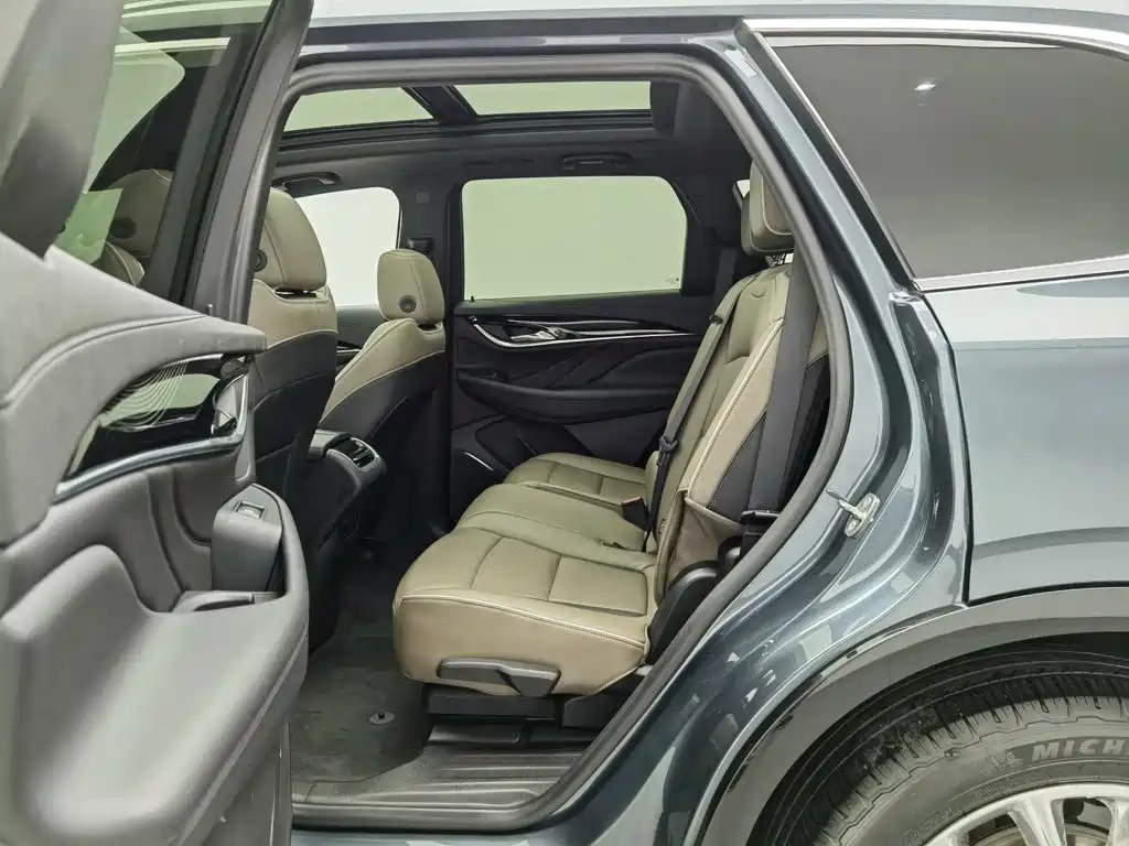 Buick Enclave — миниатюра 15