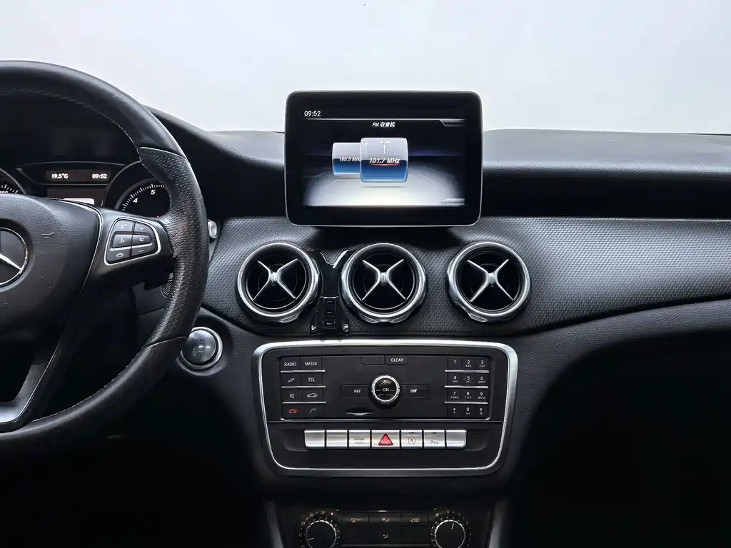 Mercedes-Benz GLA — миниатюра 15