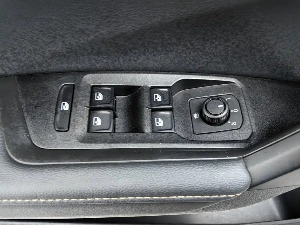 Volkswagen Lavida — миниатюра 9