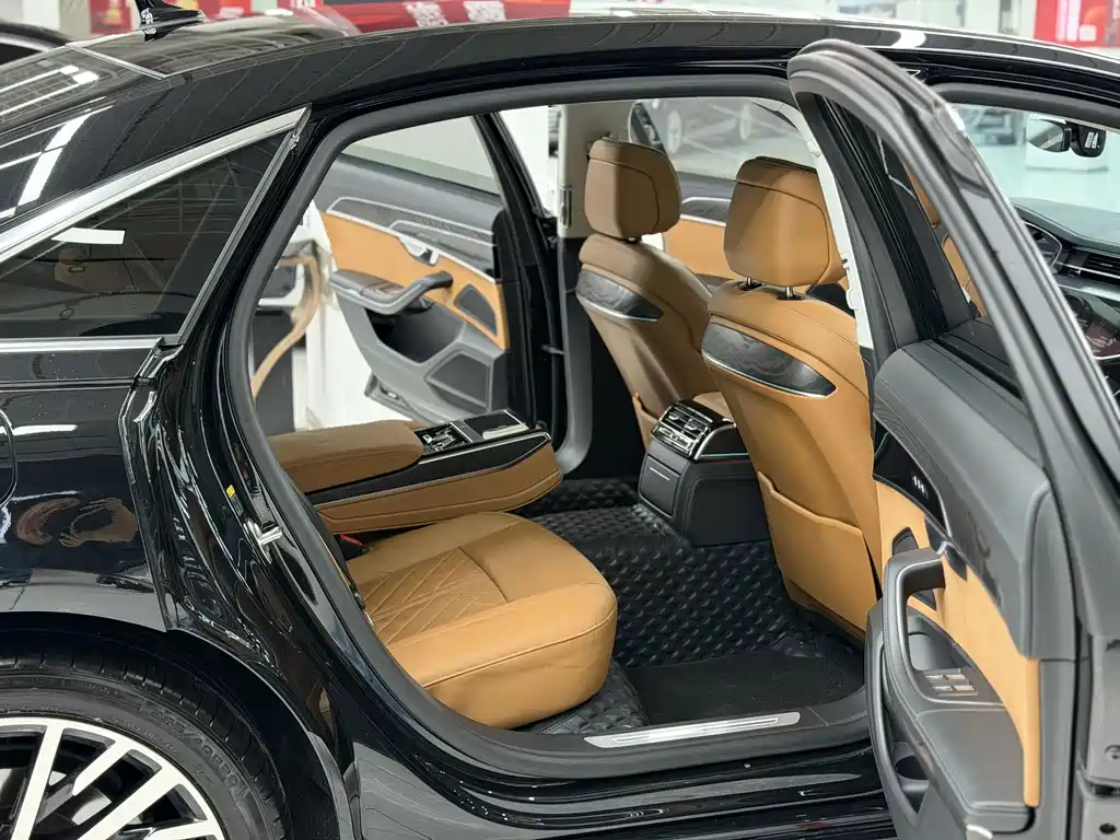 Audi A8 — фотографии объявления, Фото 11
