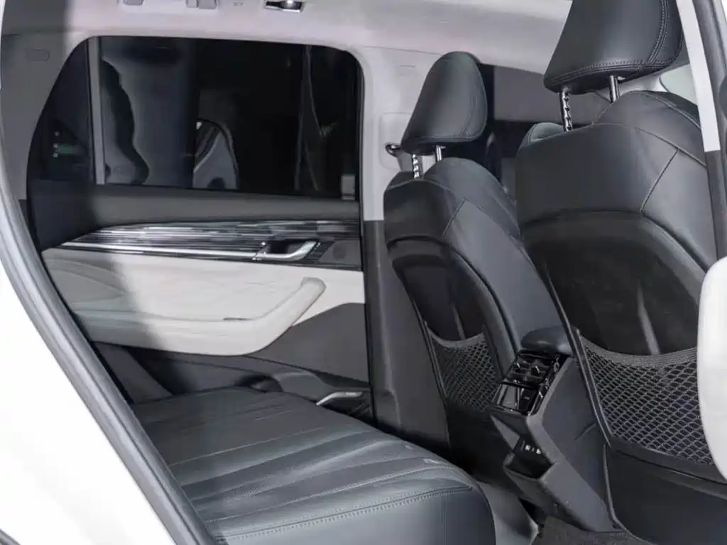 Geely Xingyue L — миниатюра 13