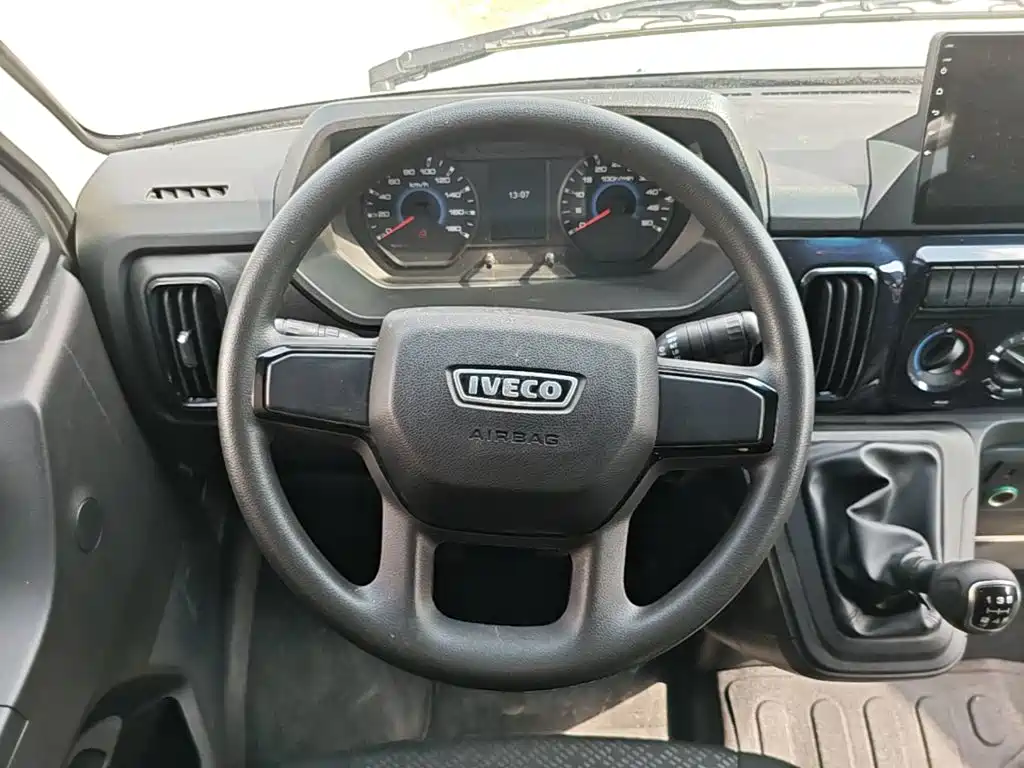 IVECO Daily — миниатюра 11