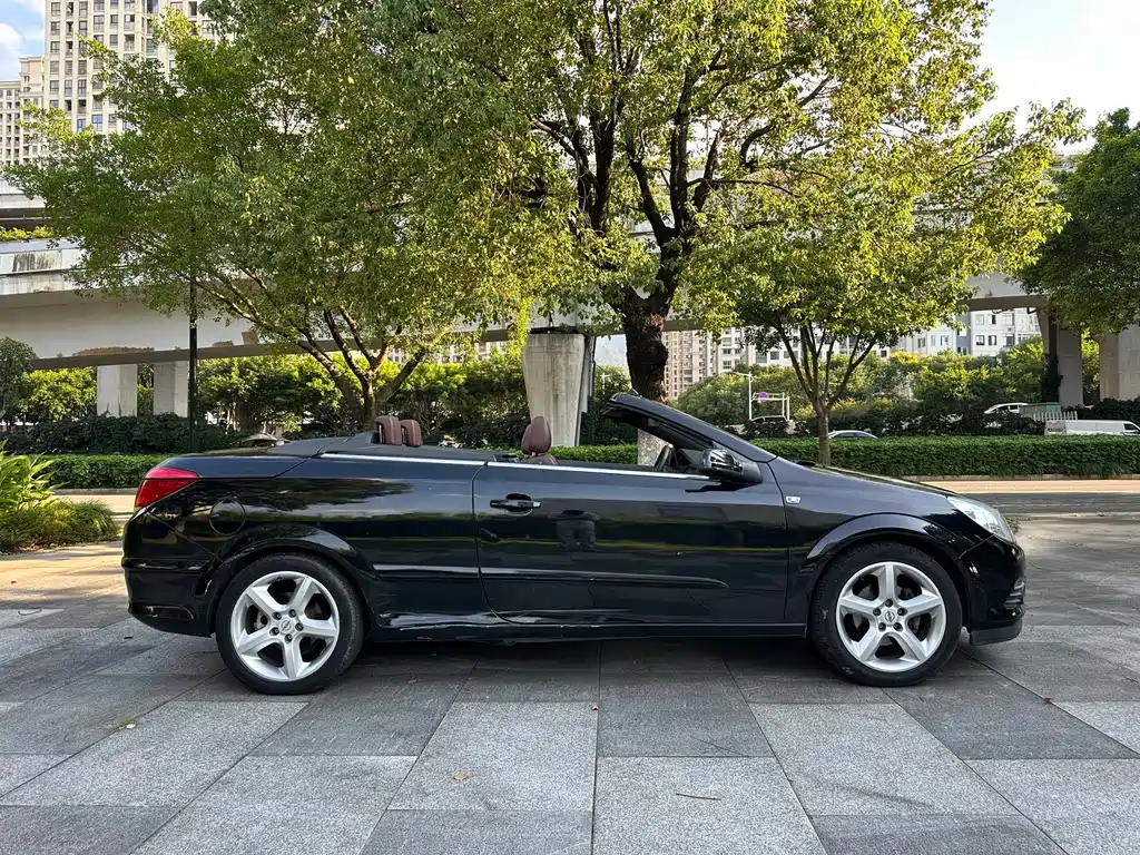 Opel Astra — миниатюра 25