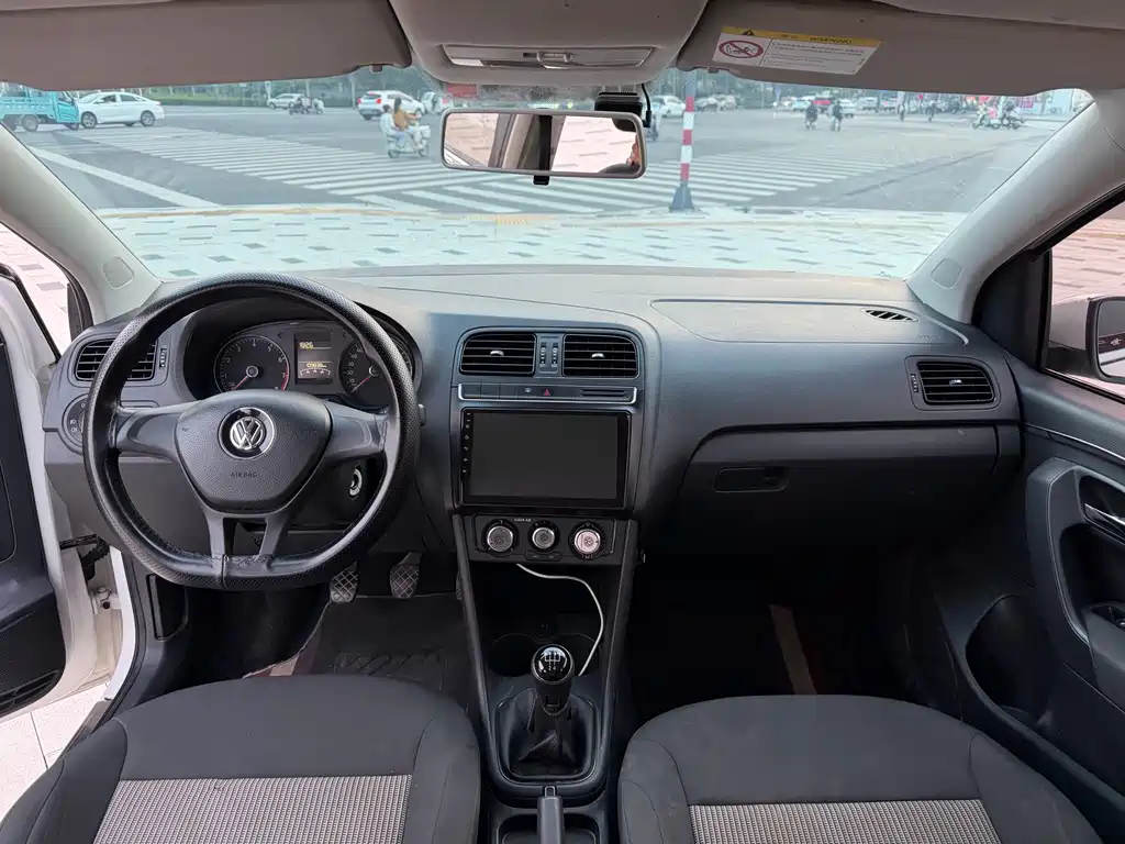 Volkswagen Polo — миниатюра 5