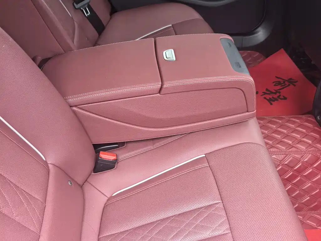 BMW 5 Series New Energy — миниатюра 14