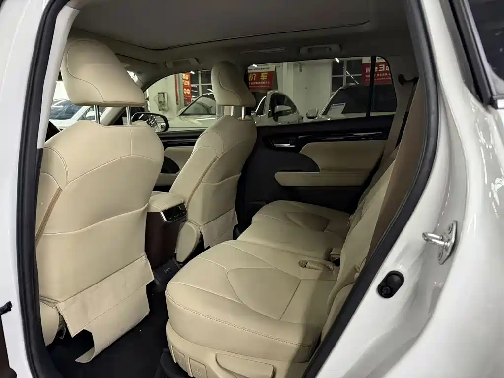 Toyota Highlander — миниатюра 5