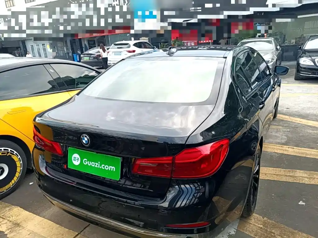 BMW 5 Series — миниатюра 4