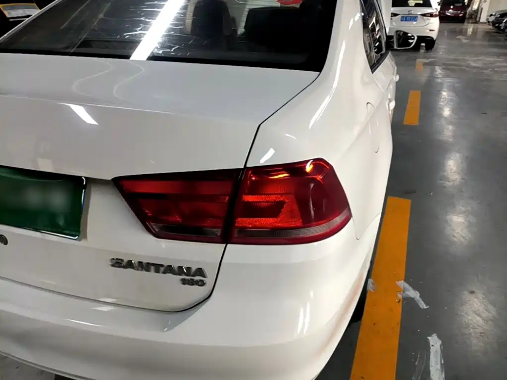 Volkswagen Santana — миниатюра 8