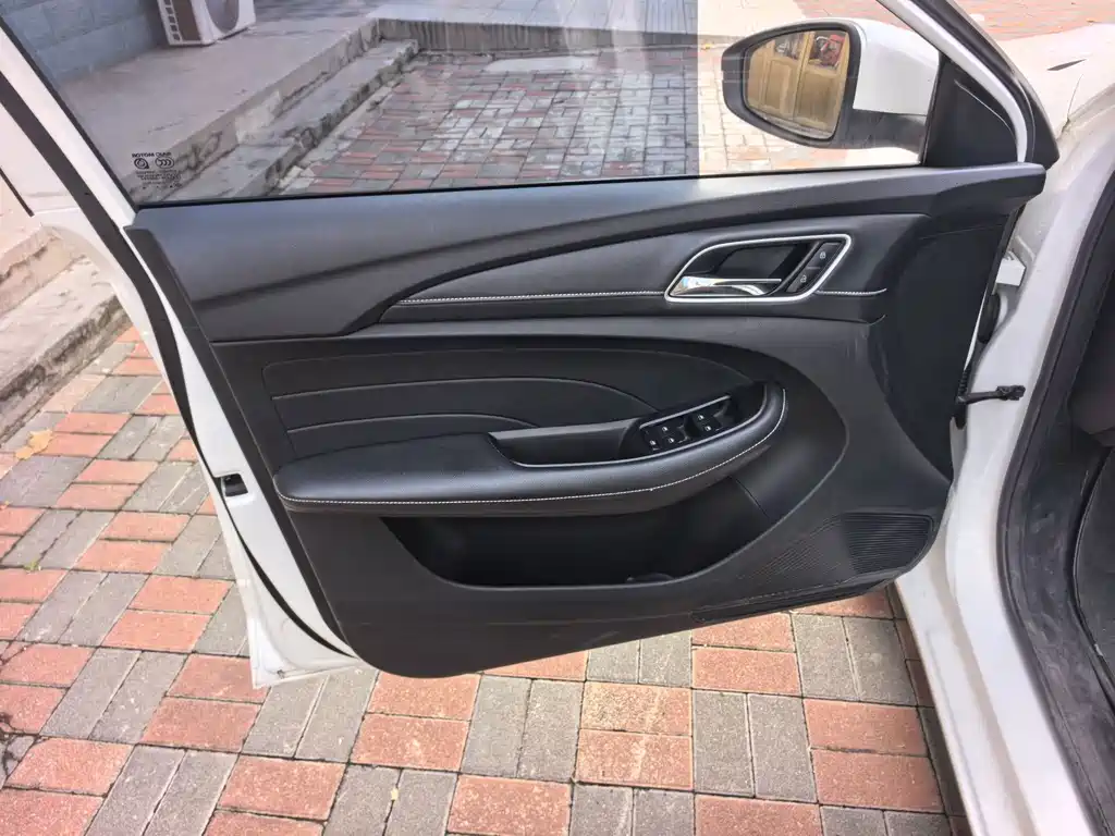 Roewe Ei5 — миниатюра 5