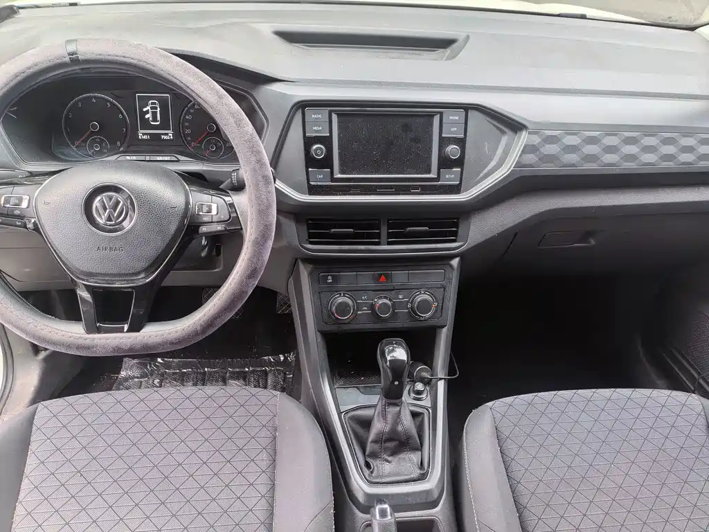 Volkswagen T-Cross — миниатюра 6