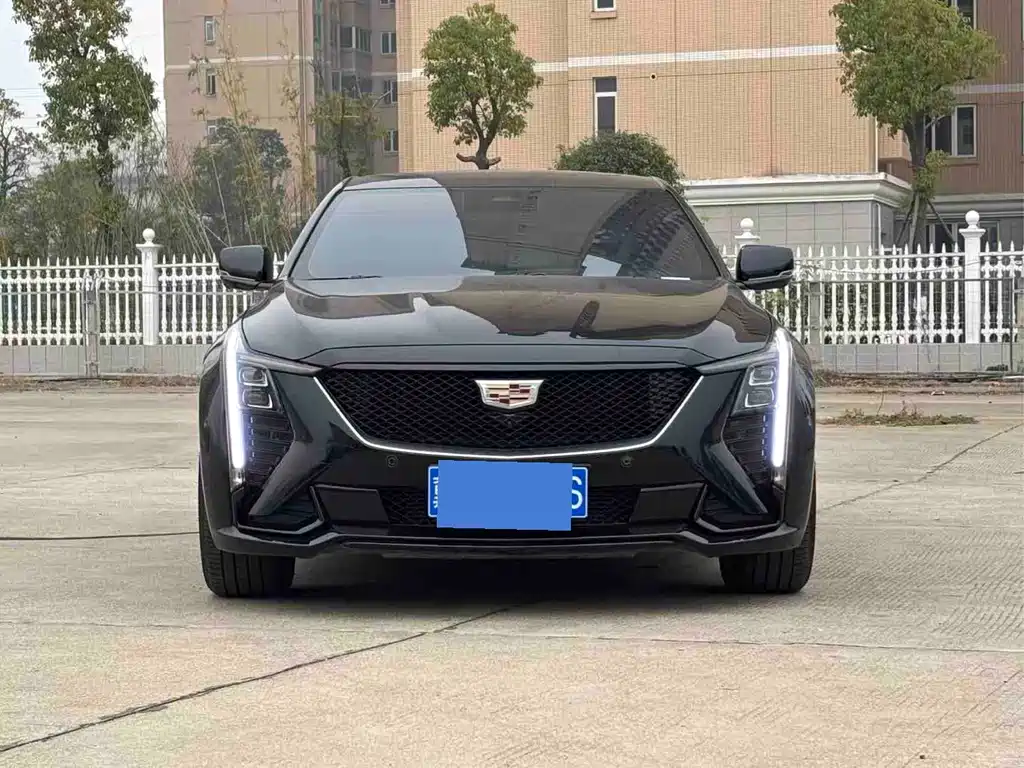 Cadillac CT5 — миниатюра 2
