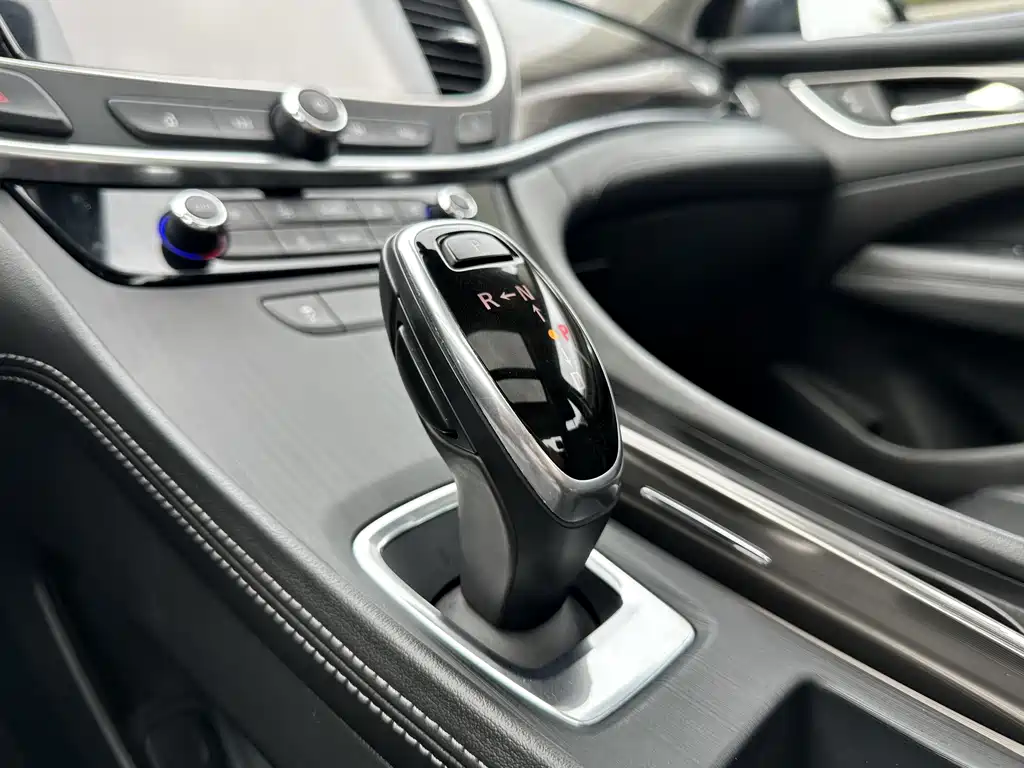 Buick LaCrosse — миниатюра 11